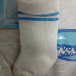 A three piece baby clothing set