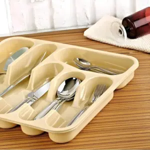 Flat cutlery organizer